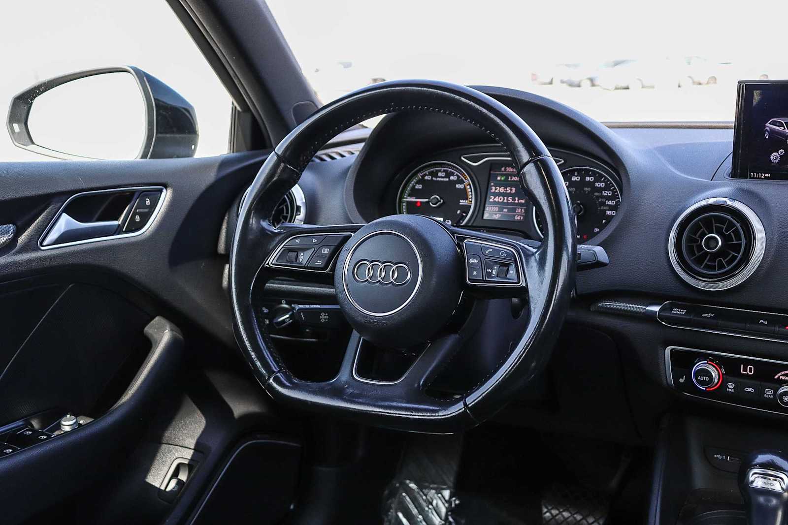 Thumbnail: 2017 Audi A3 e-tron - 15