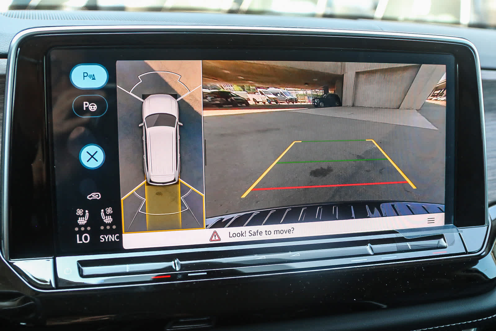 Thumbnail: 2025 Volkswagen Atlas - 27