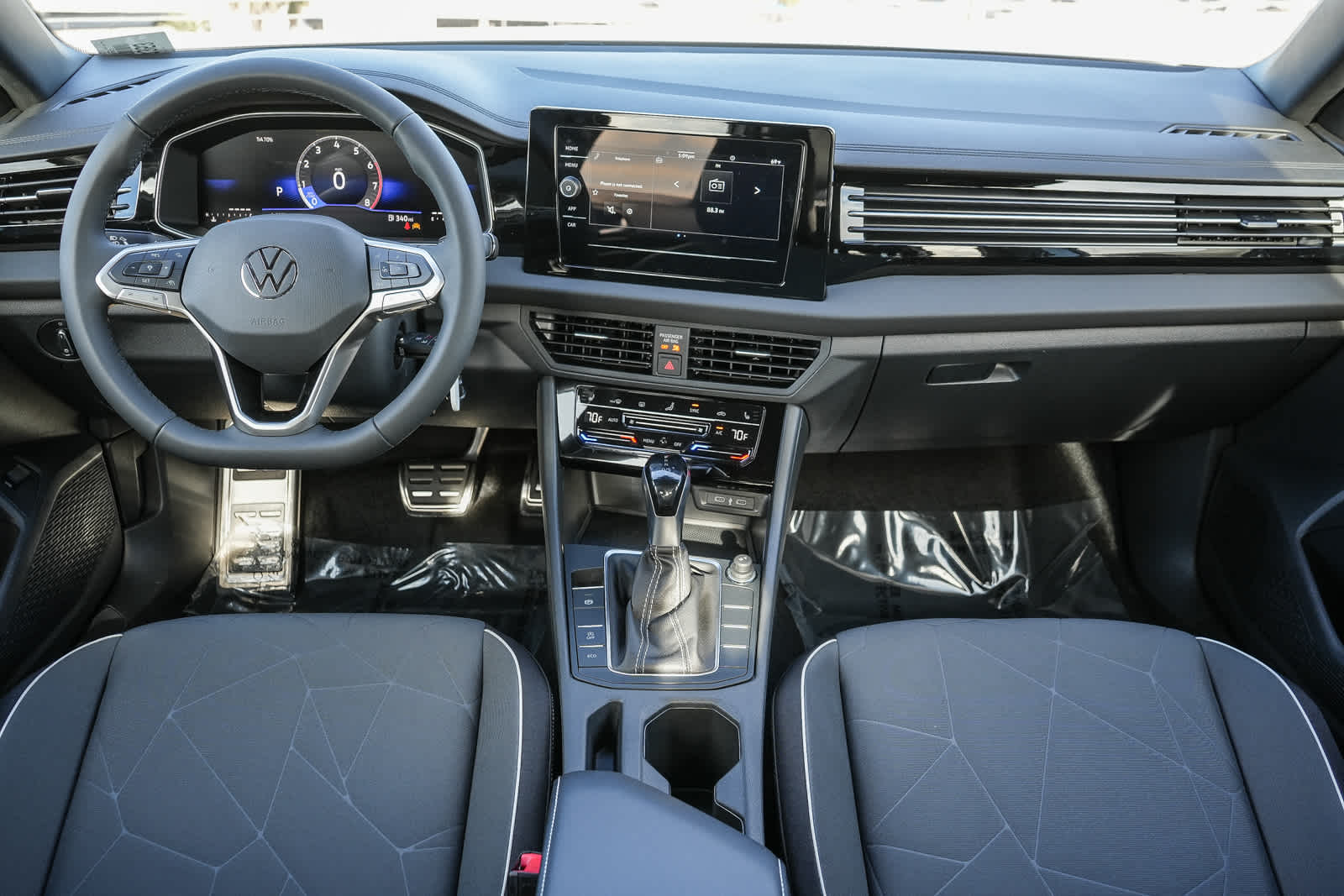 Thumbnail: 2026 Volkswagen Jetta - 14