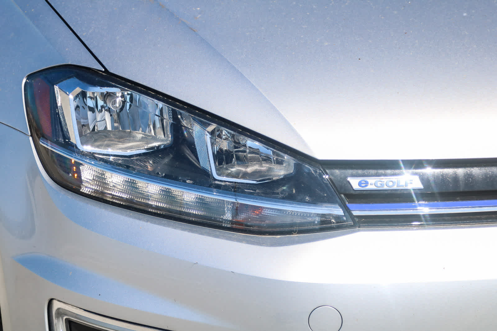 2019 Volkswagen e-Golf SE photo 4