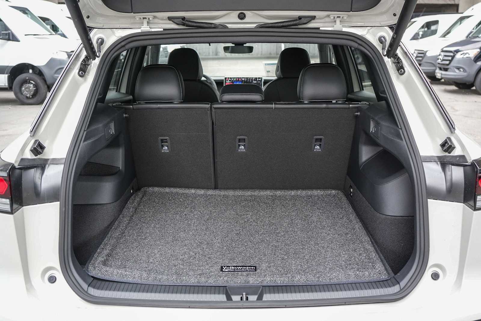 Thumbnail: 2026 Volkswagen Tiguan - 12