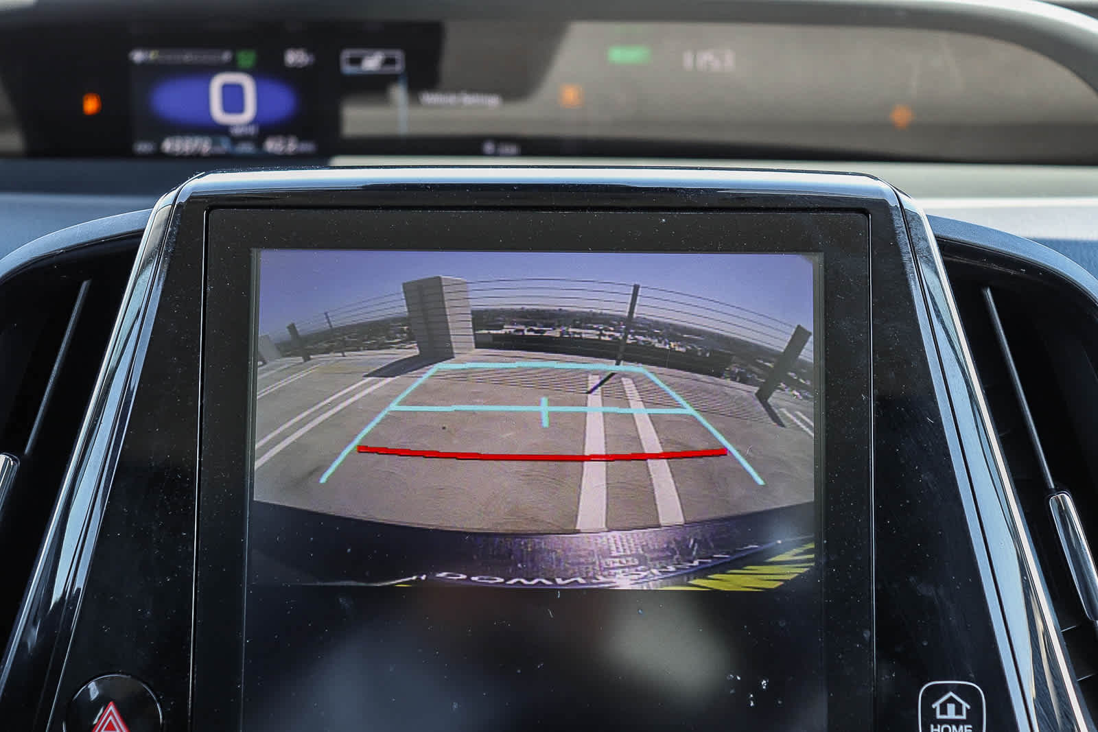 Thumbnail: 2022 Toyota Prius Prime - 23