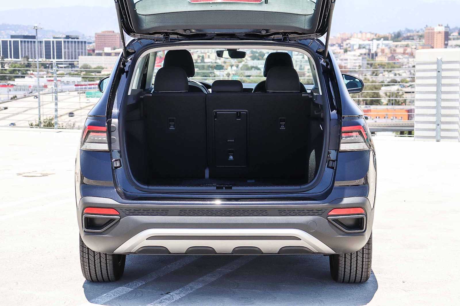 Thumbnail: 2025 Volkswagen Taos - 12