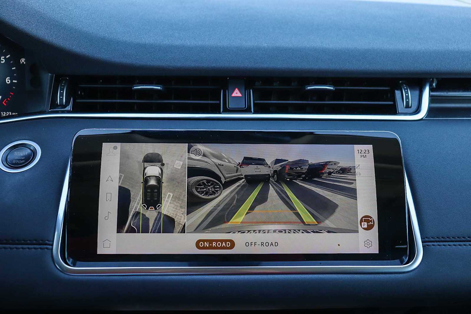 Thumbnail: 2022 Land Rover Range Rover Evoque - 24