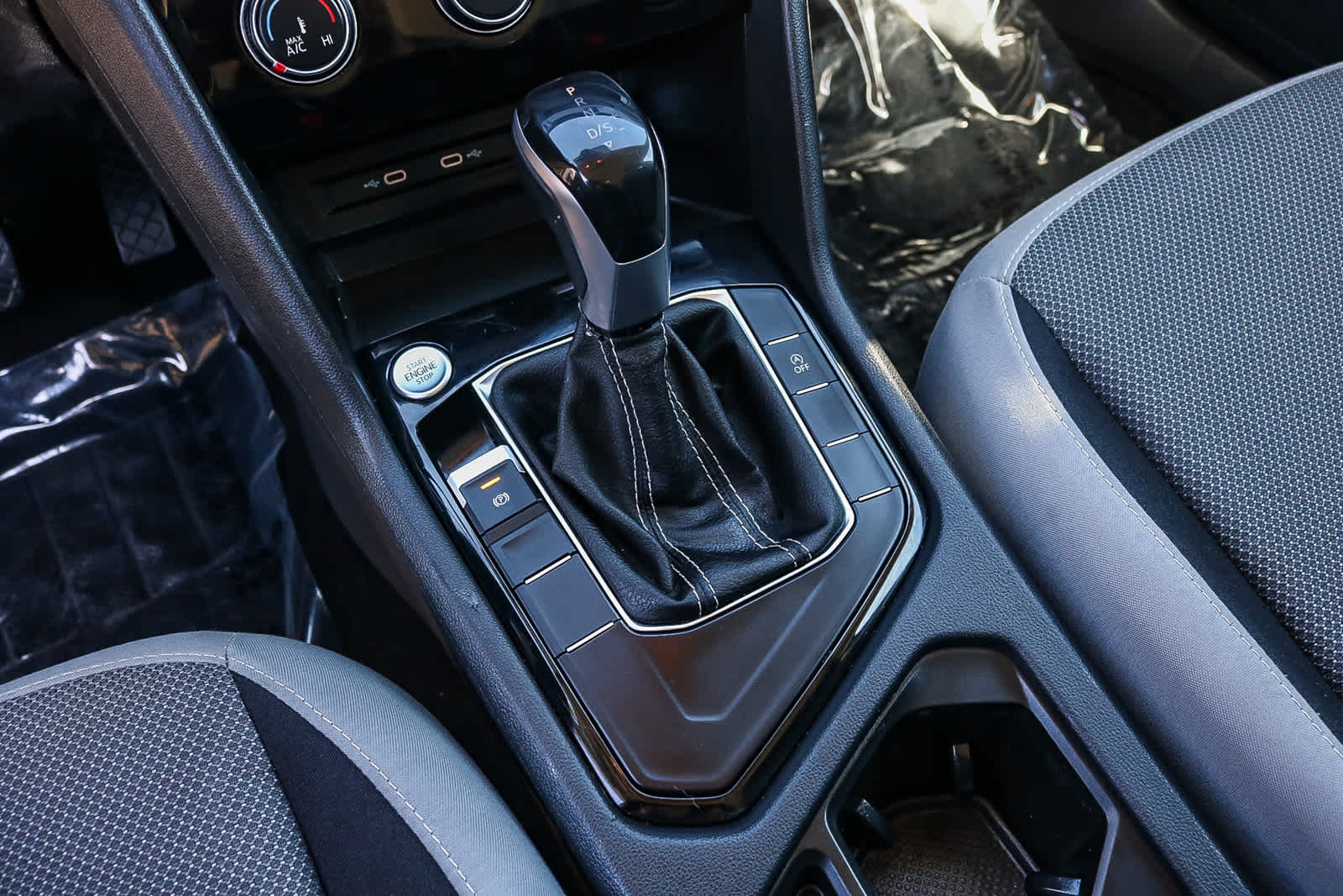 Thumbnail: 2024 Volkswagen Taos - 20