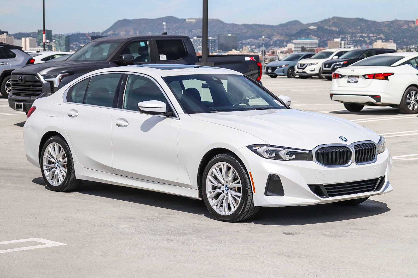 Thumbnail: 2024 BMW 3 Series - 3