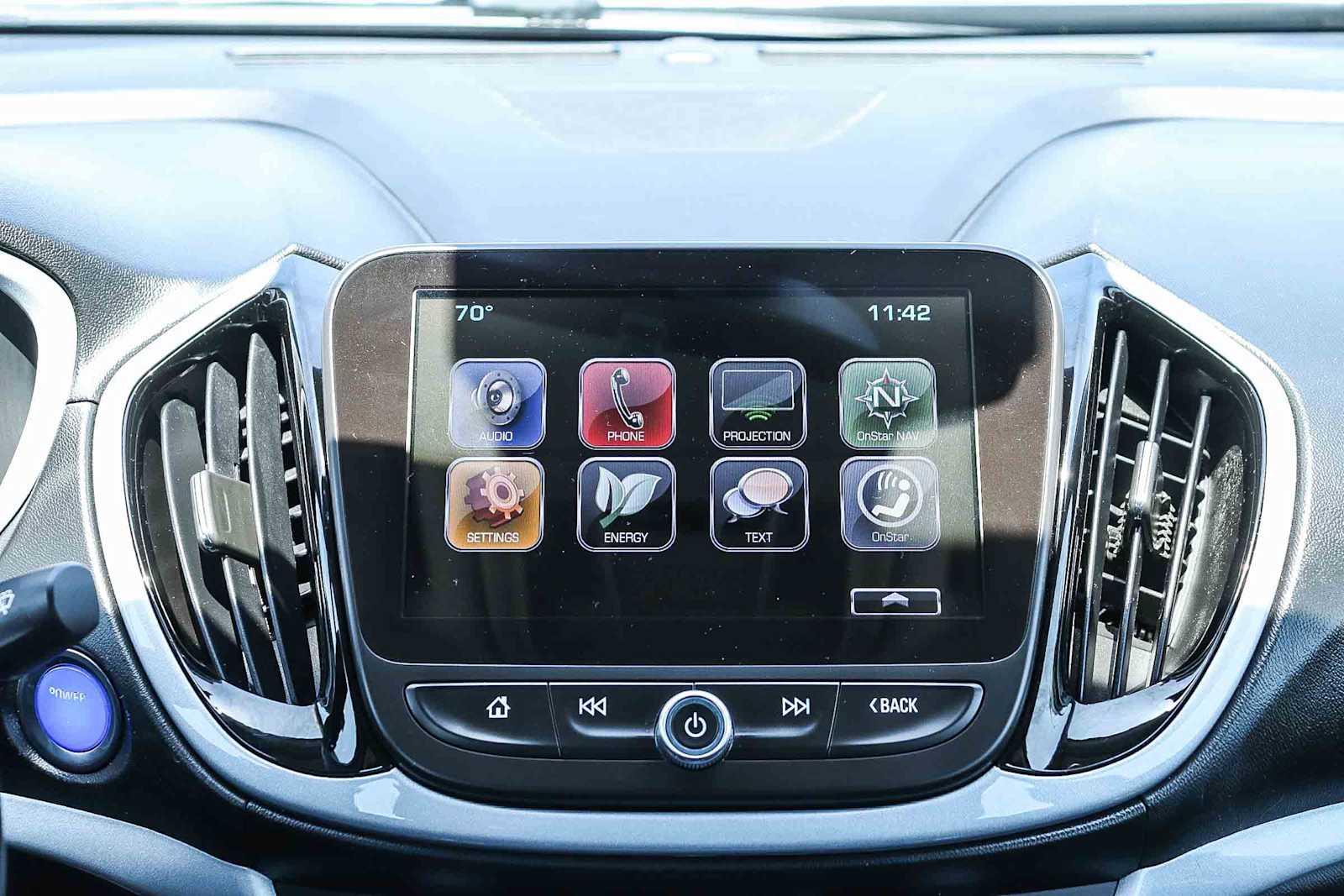 Thumbnail: 2017 Chevrolet Volt - 14