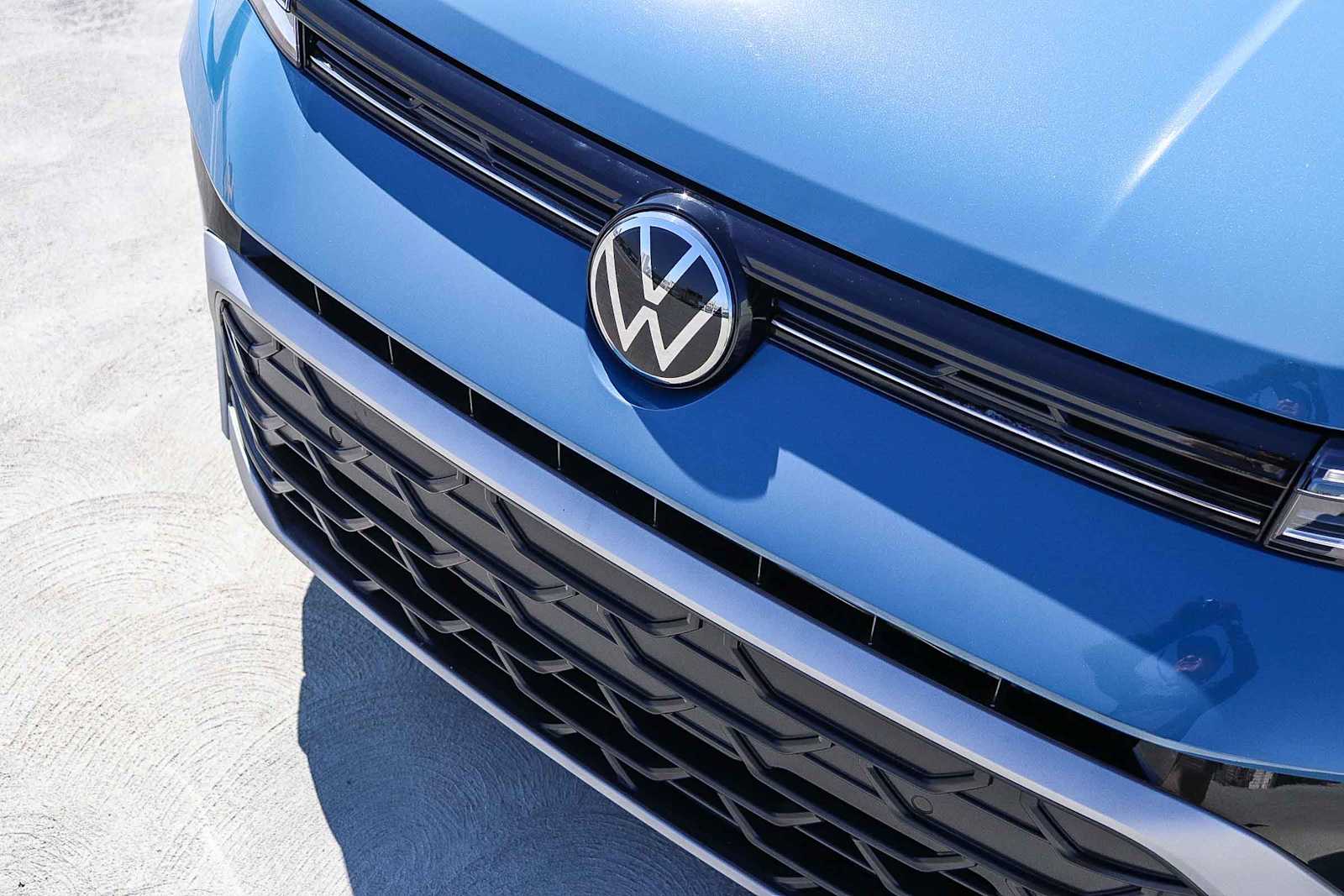 Thumbnail: 2025 Volkswagen Taos - 8
