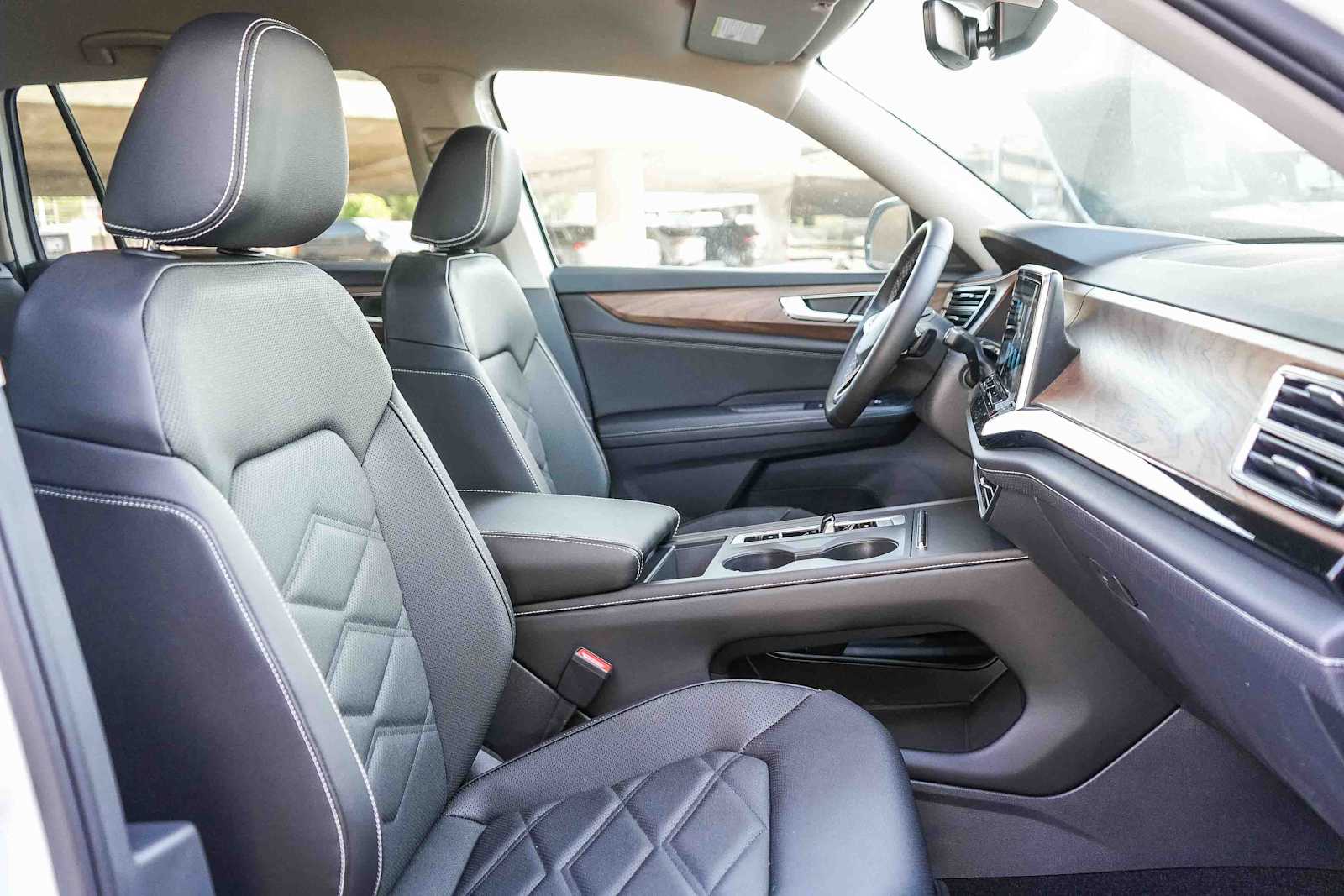 Thumbnail: 2026 Volkswagen Atlas - 18