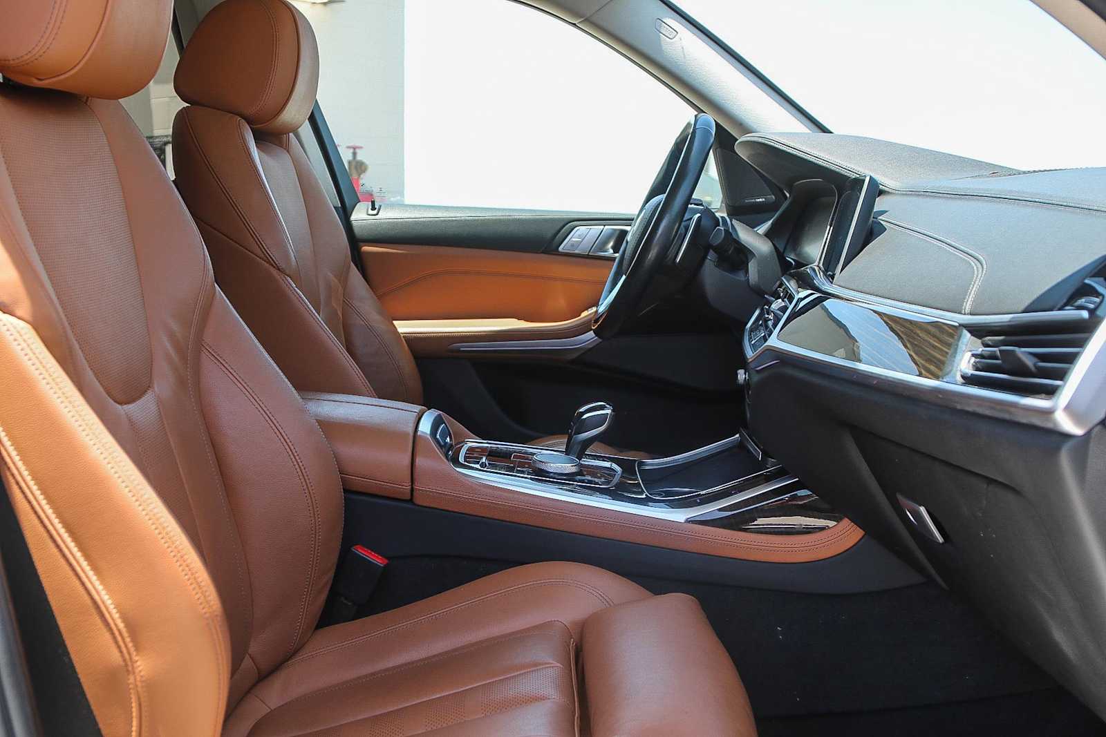Thumbnail: 2019 BMW X7 - 16