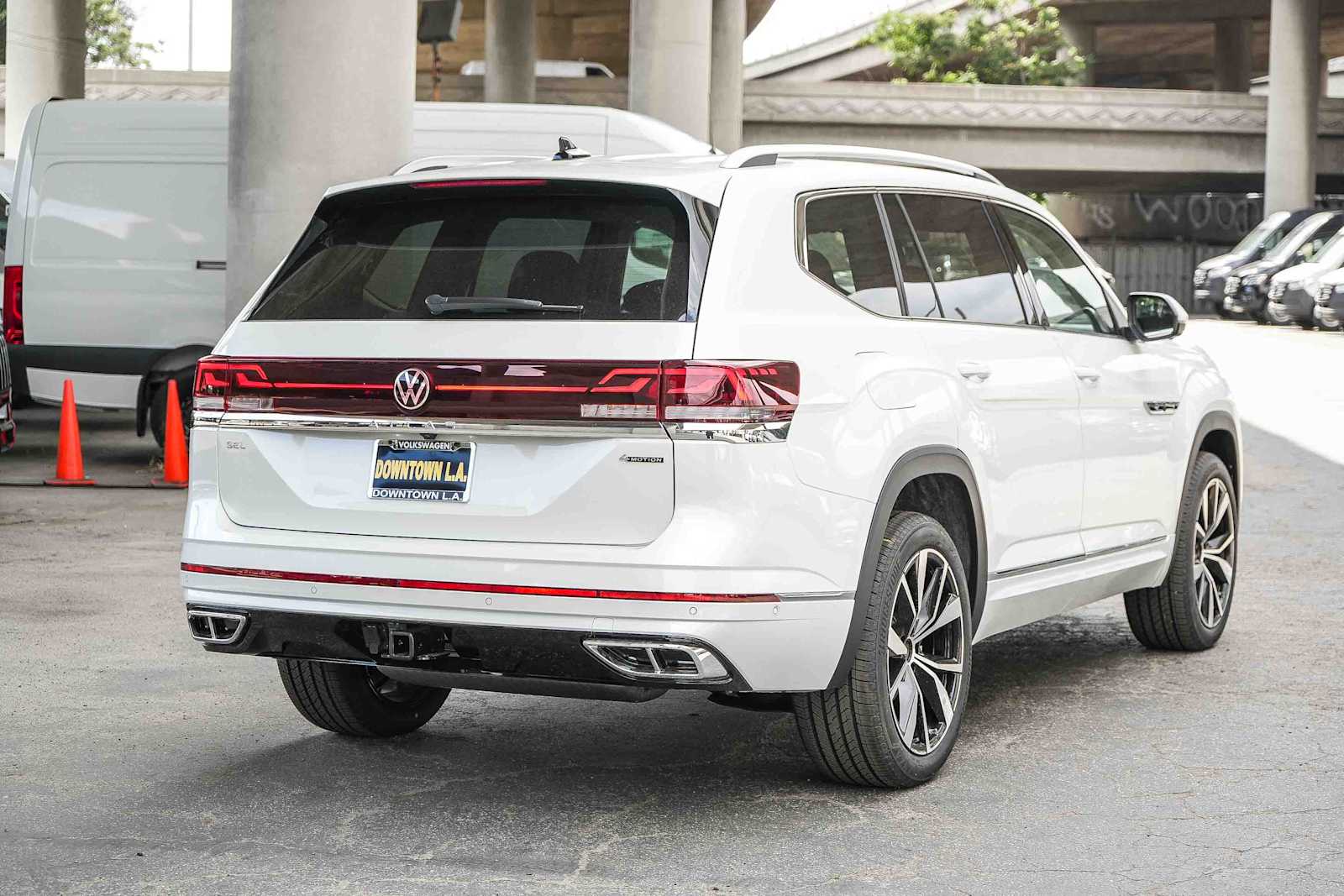Thumbnail: 2026 Volkswagen Atlas - 6