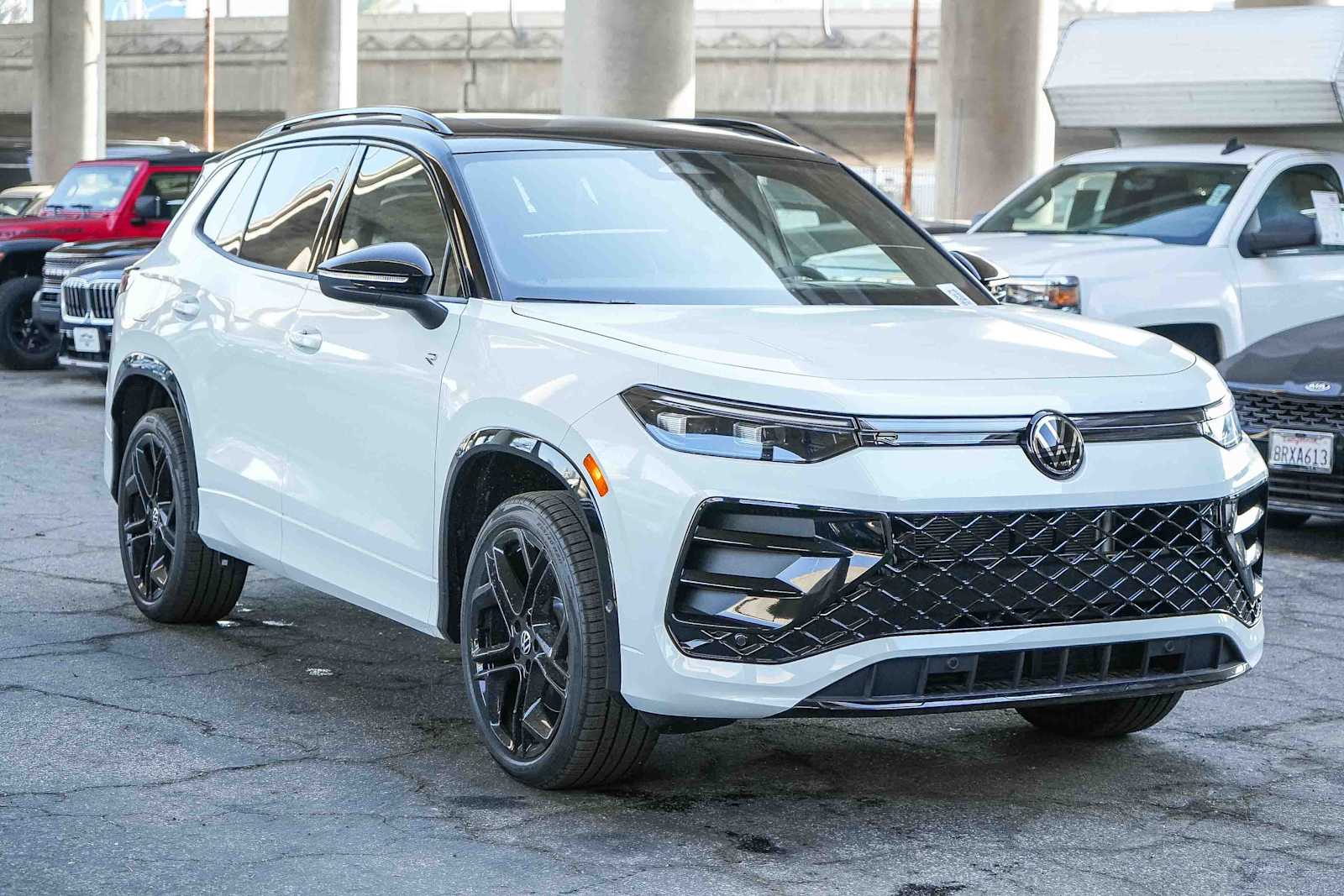 Thumbnail: 2026 Volkswagen Tiguan - 3