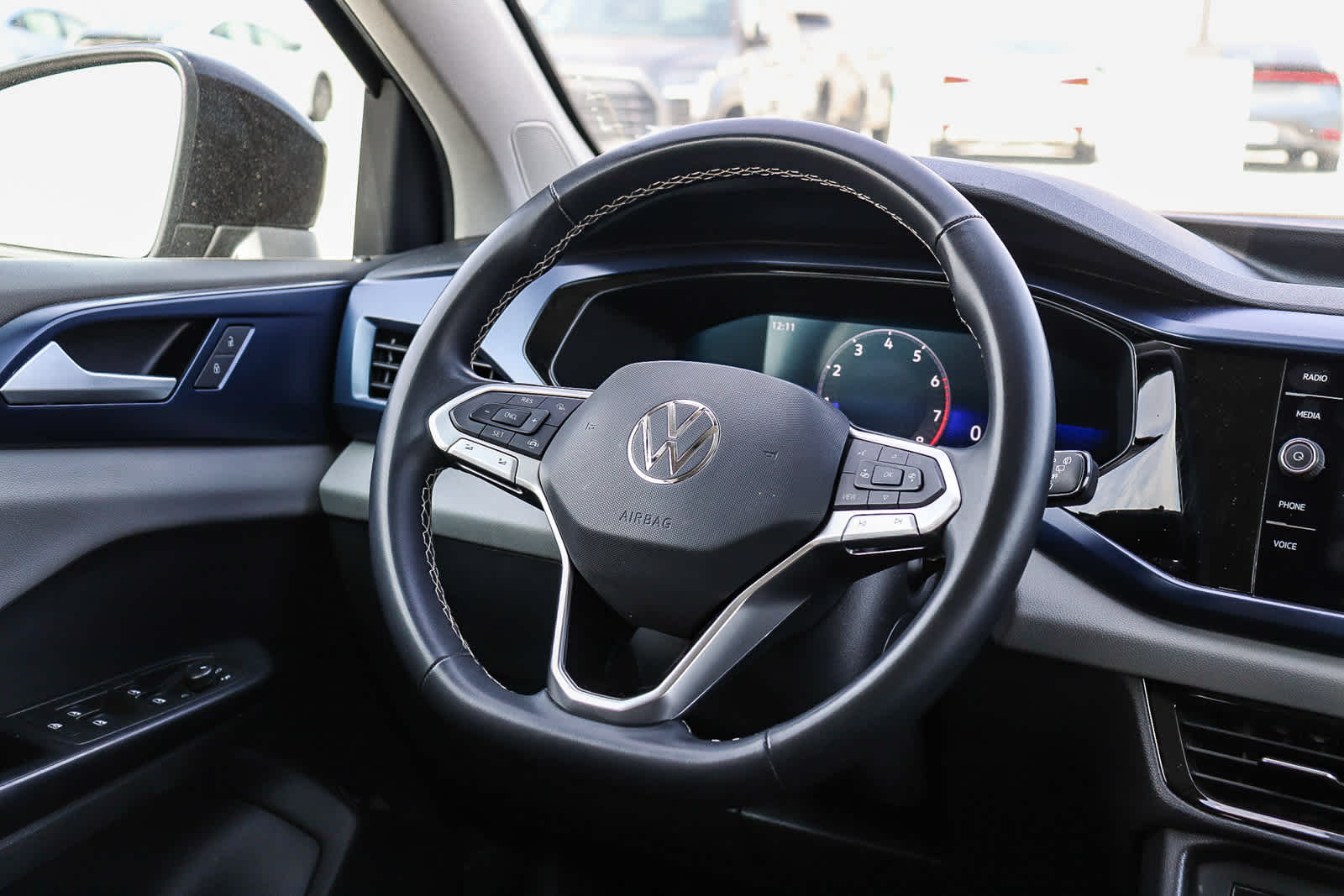 Thumbnail: 2022 Volkswagen Taos - 16