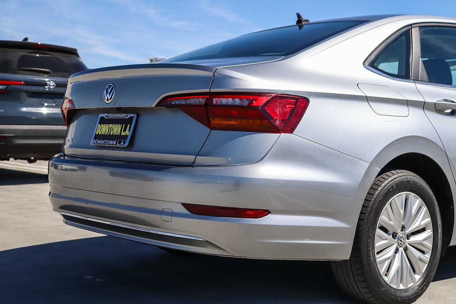 Thumbnail: 2019 Volkswagen Jetta - 9