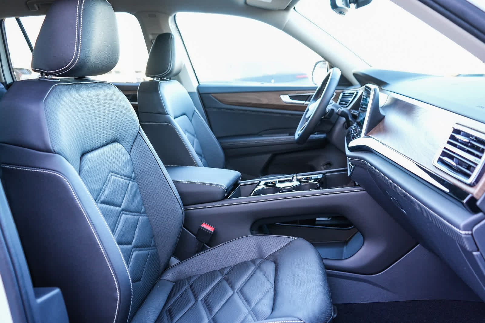 Thumbnail: 2026 Volkswagen Atlas - 16