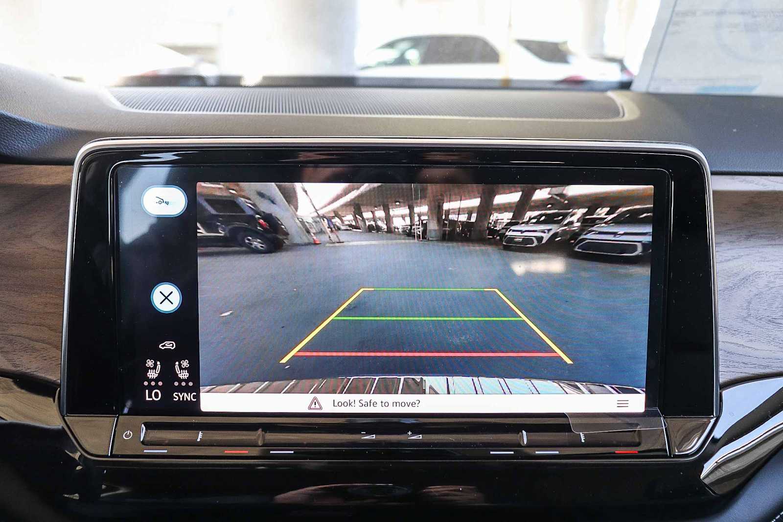 Thumbnail: 2026 Volkswagen Atlas - 25