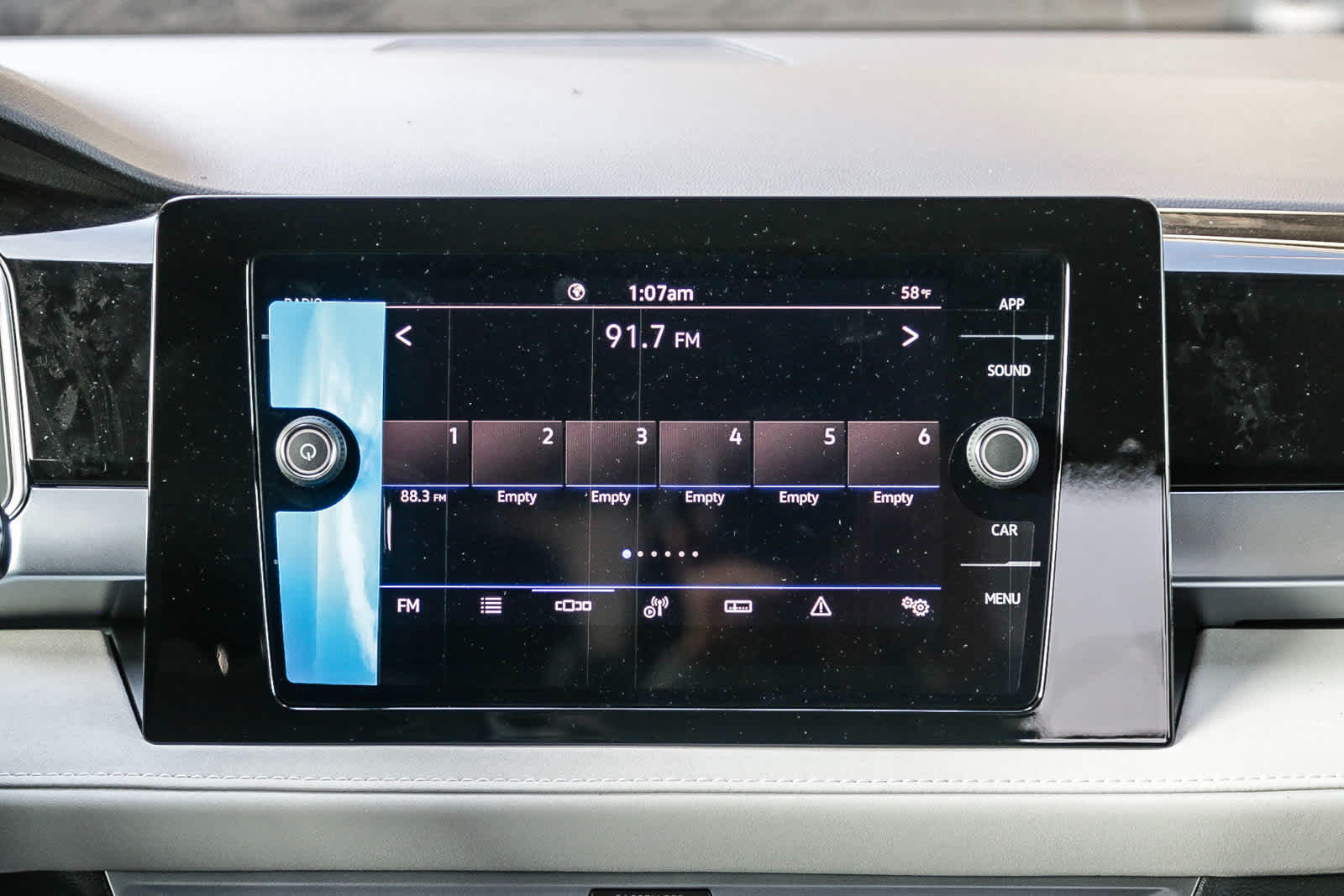 Thumbnail: 2025 Volkswagen Taos - 14