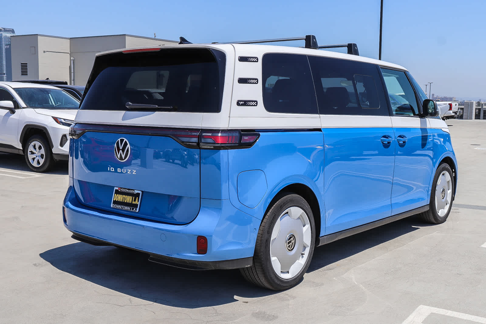 Thumbnail: 2025 Volkswagen ID.Buzz - 4