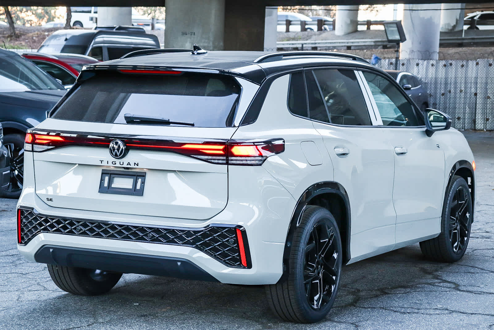 Thumbnail: 2026 Volkswagen Tiguan - 4