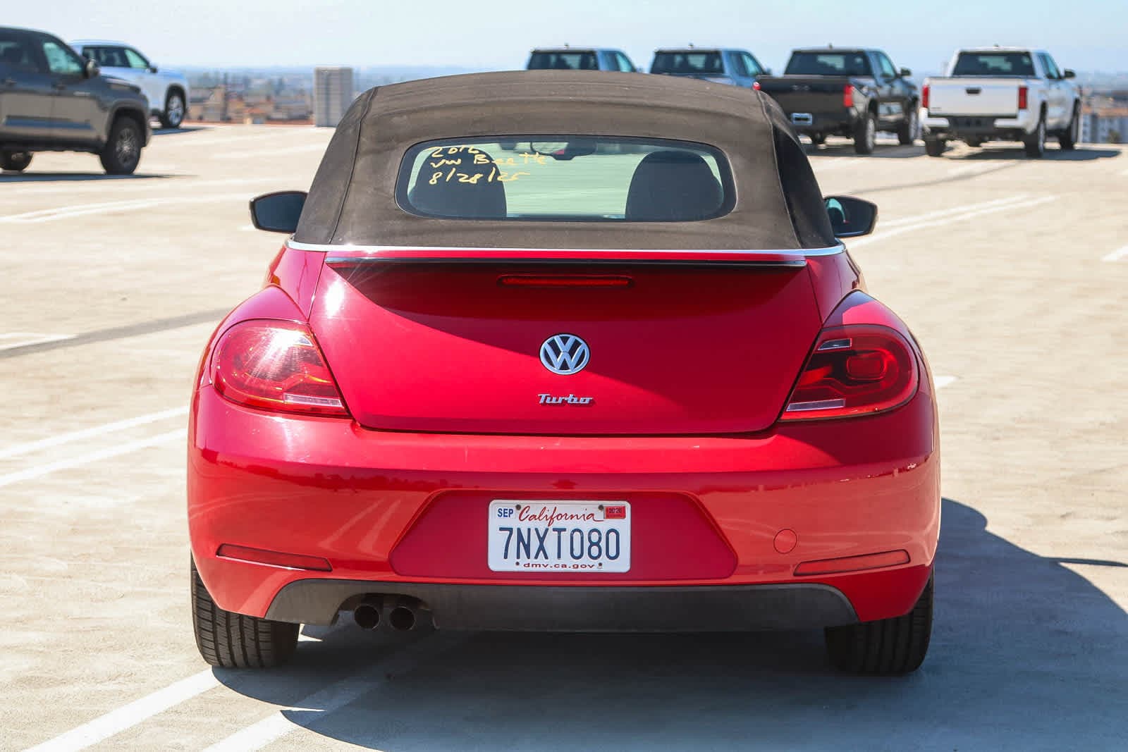 Thumbnail: 2016 Volkswagen Beetle - 7