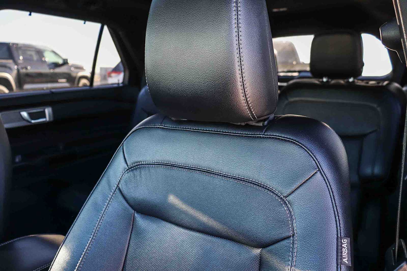 Thumbnail: 2020 Ford Explorer - 29