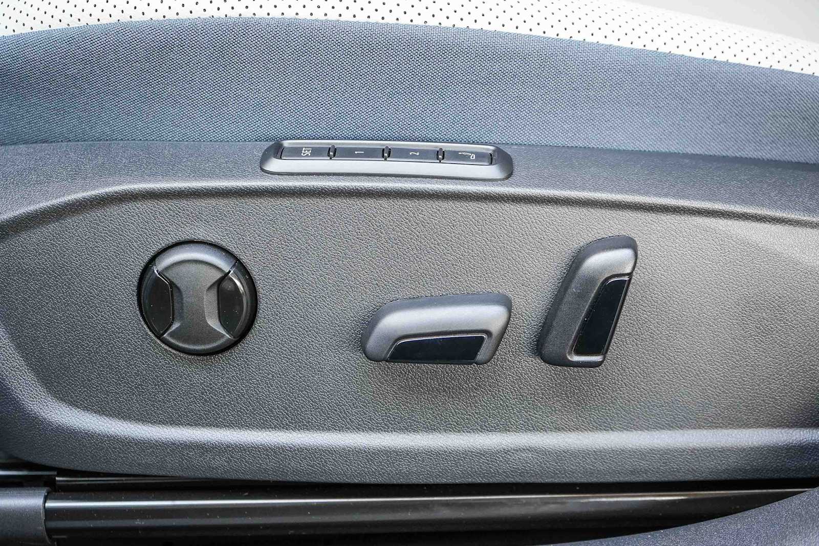 Thumbnail: 2025 Volkswagen ID.4 - 21