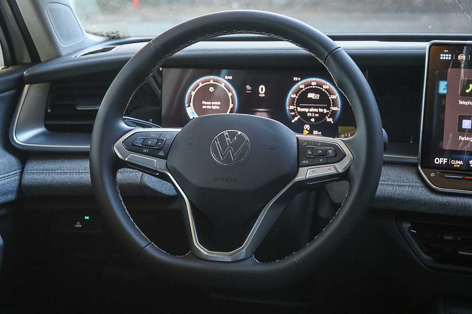 Thumbnail: 2025 Volkswagen Tiguan - 16