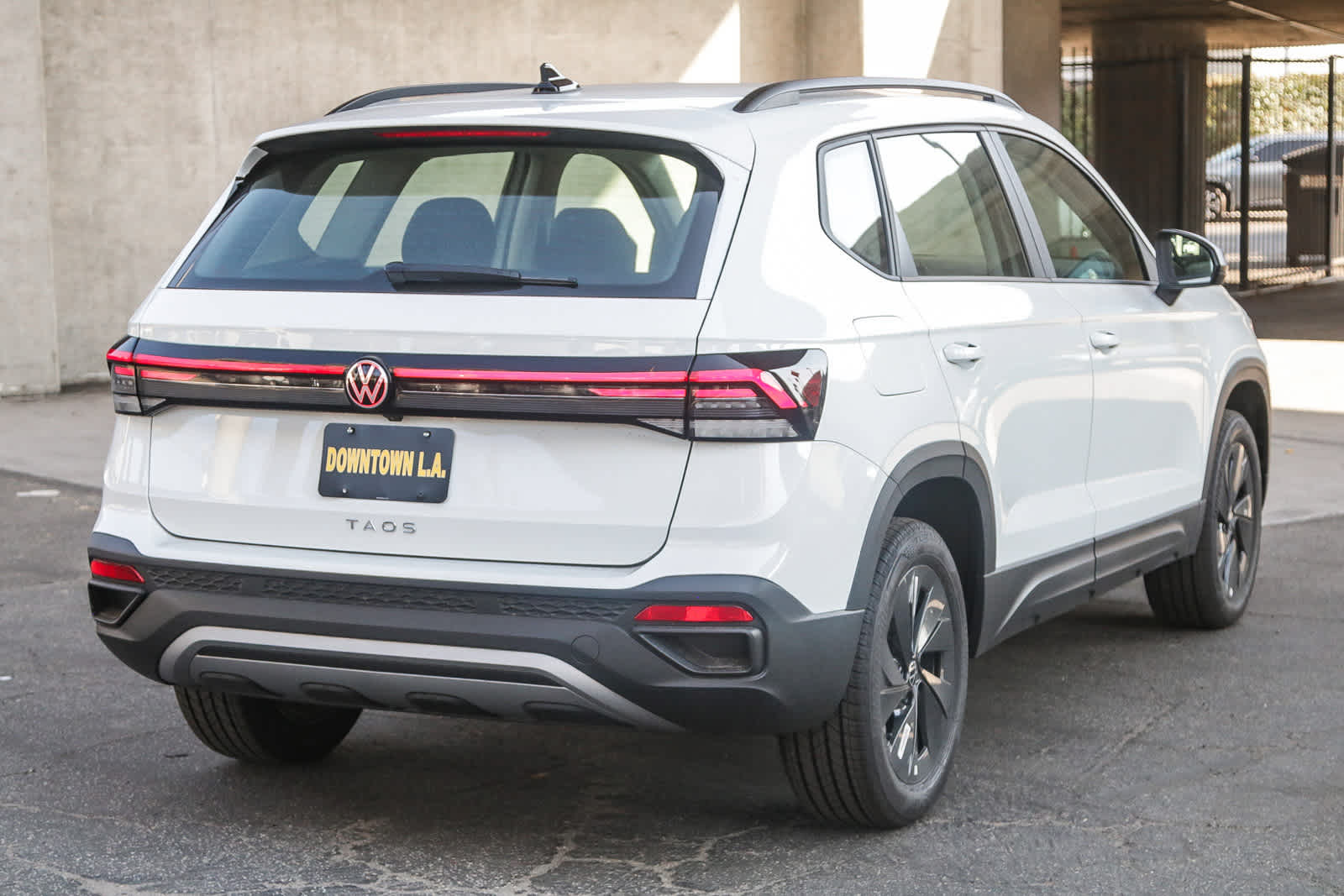 Thumbnail: 2025 Volkswagen Taos - 6