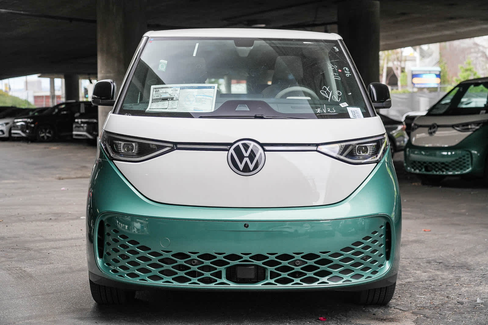 Thumbnail: 2025 Volkswagen ID.Buzz - 4