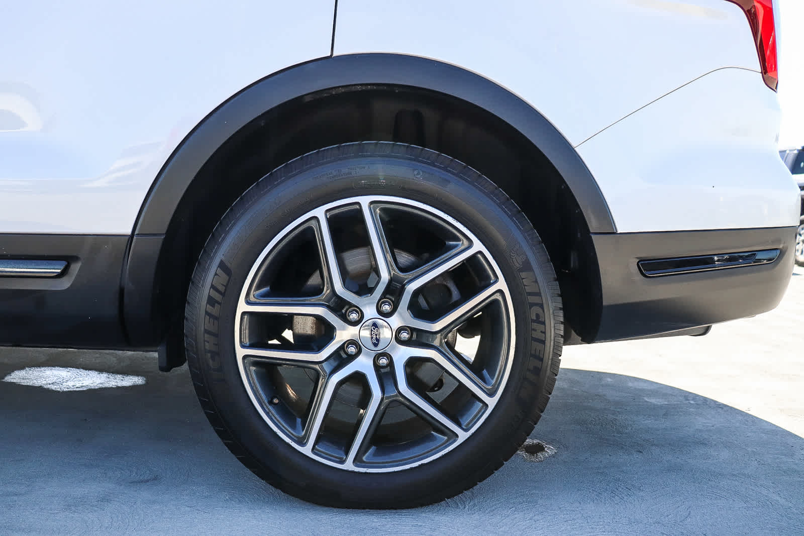 Thumbnail: 2019 Ford Explorer - 10