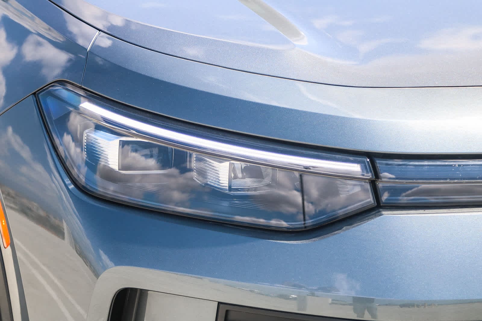 Thumbnail: 2025 Volkswagen Tiguan - 4