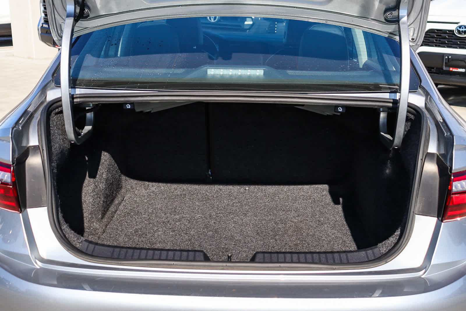 Thumbnail: 2024 Volkswagen Jetta - 27