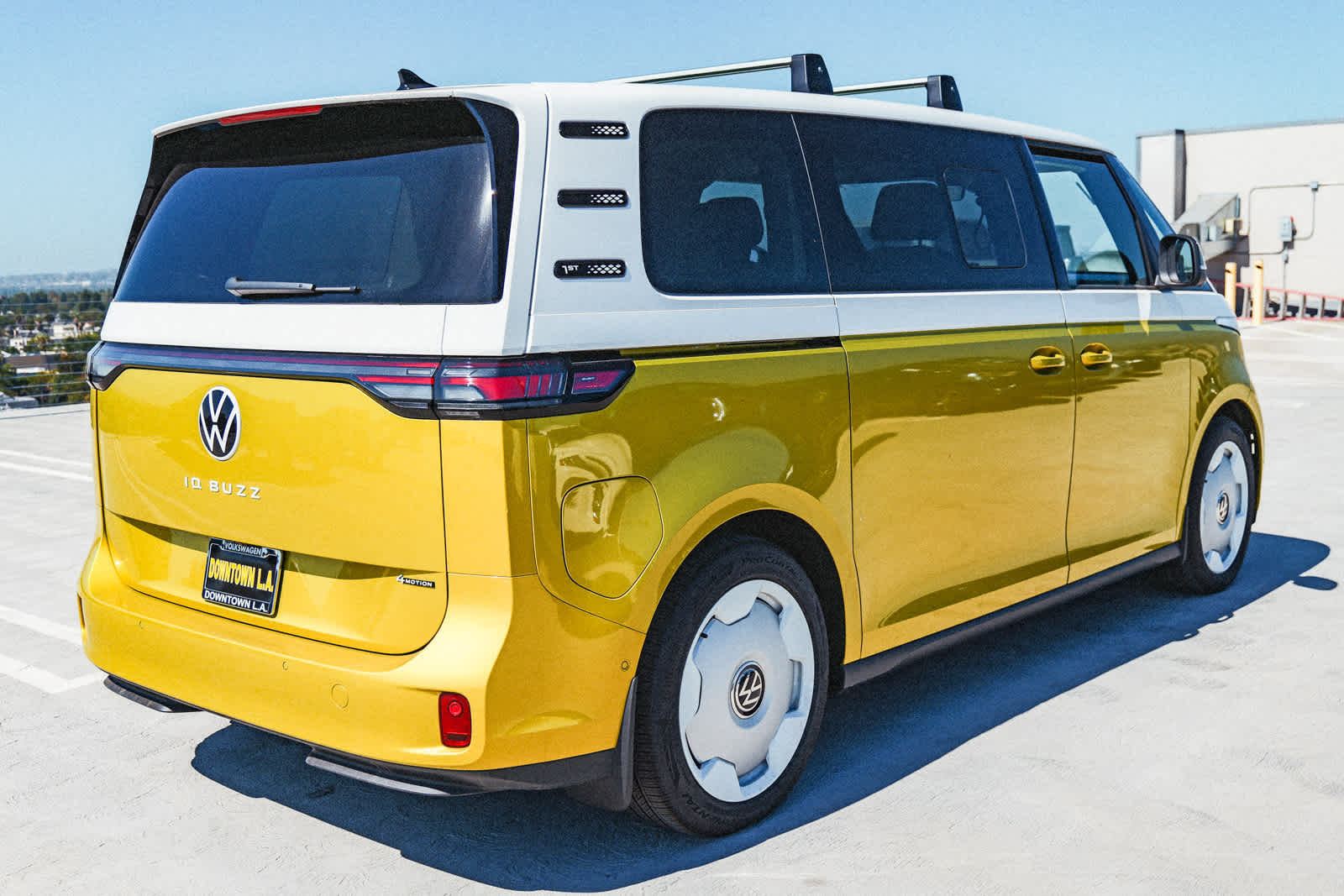 Thumbnail: 2025 Volkswagen ID.Buzz - 4