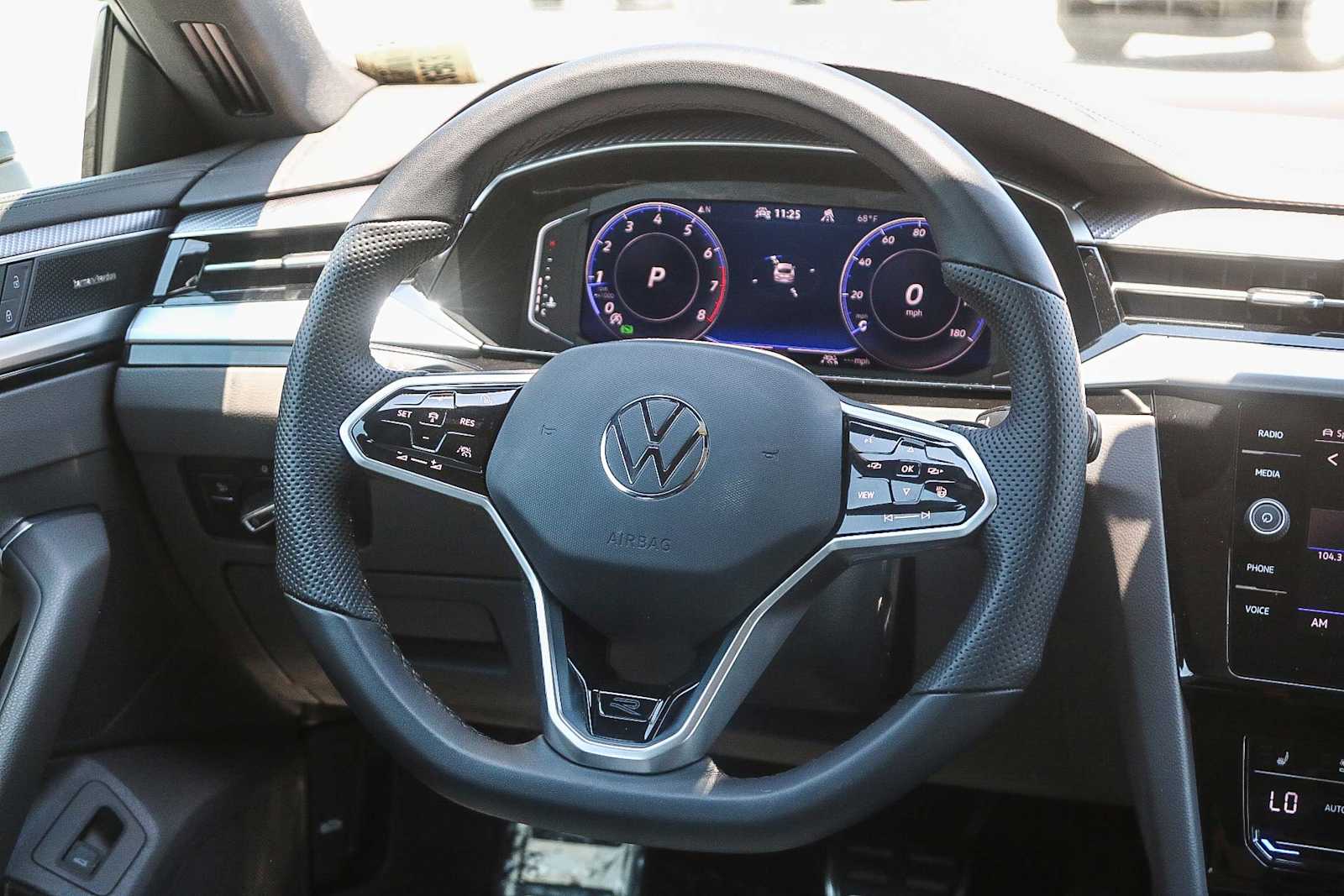 Thumbnail: 2023 Volkswagen Arteon - 18