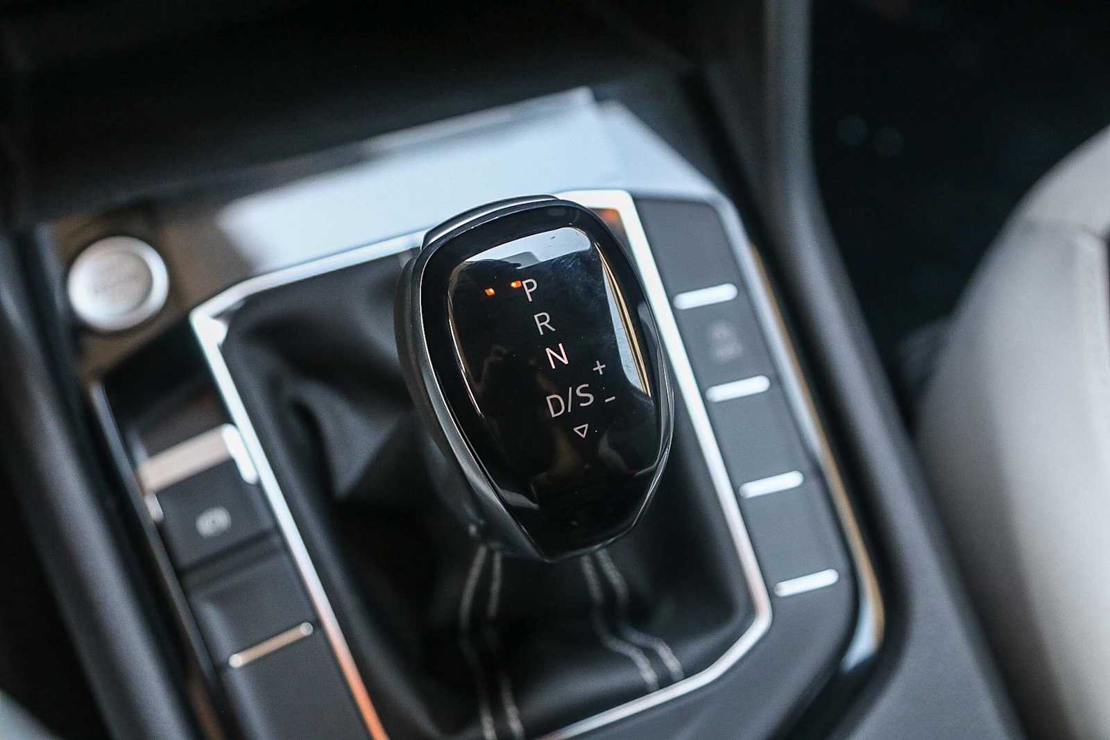 Thumbnail: 2025 Volkswagen Taos - 21