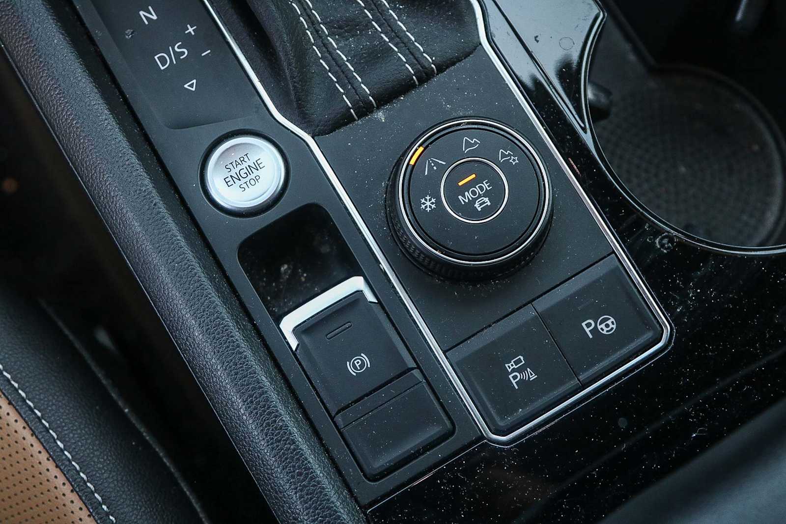Thumbnail: 2021 Volkswagen Atlas - 21