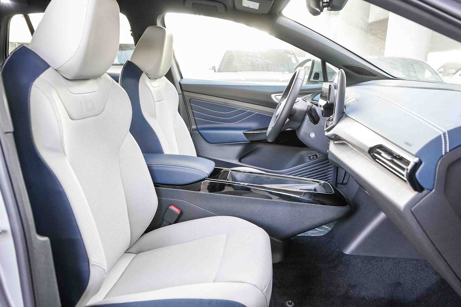 Thumbnail: 2025 Volkswagen ID.4 - 17