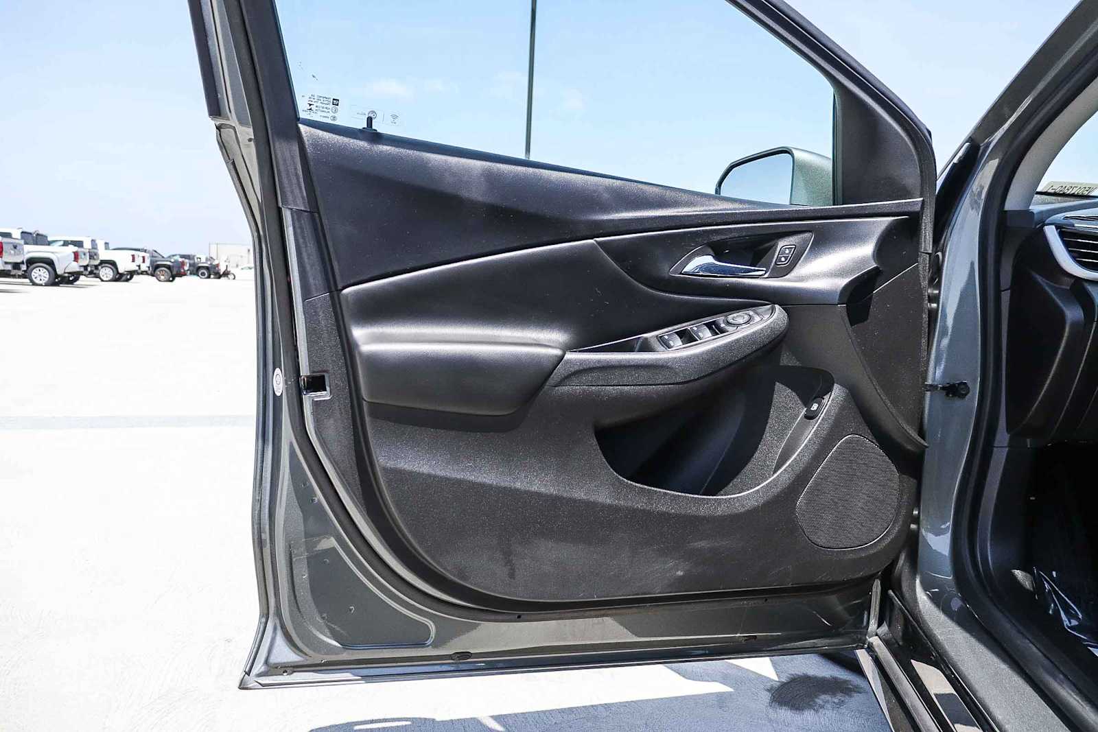 Thumbnail: 2017 Chevrolet Volt - 21