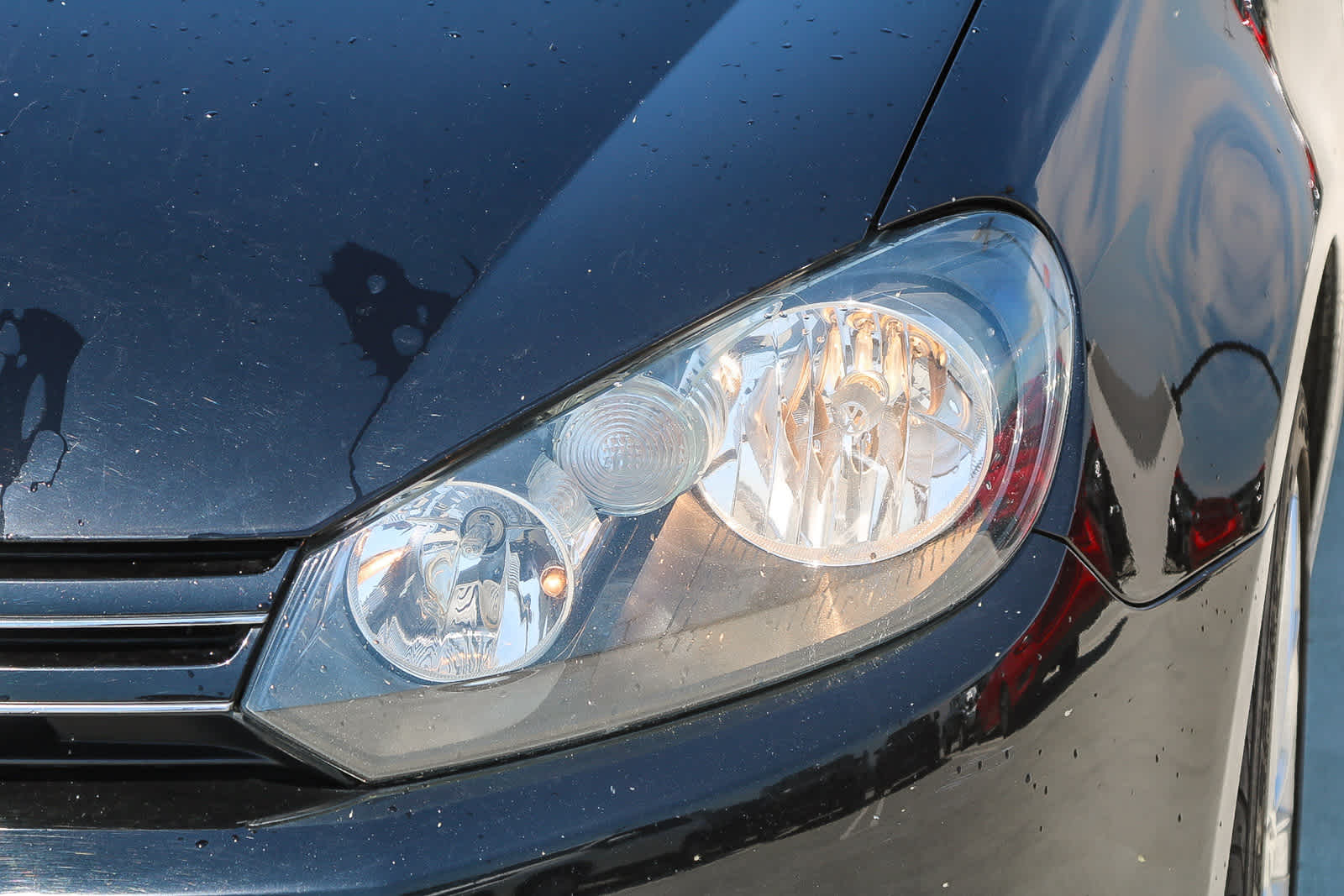 Thumbnail: 2012 Volkswagen Jetta - 4