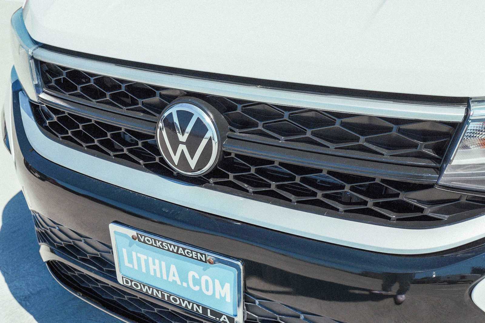 Thumbnail: 2022 Volkswagen Taos - 10