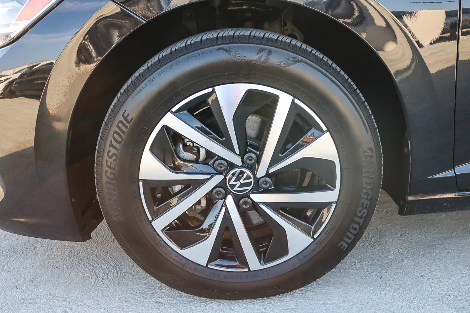 Thumbnail: 2024 Volkswagen Jetta - 11