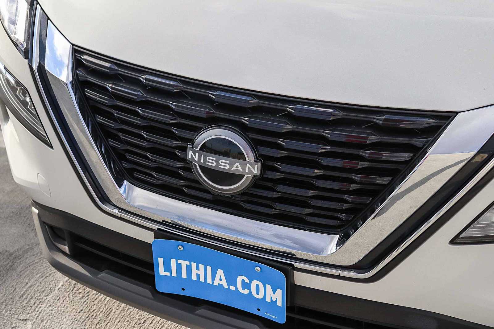 Thumbnail: 2023 Nissan Rogue - 8