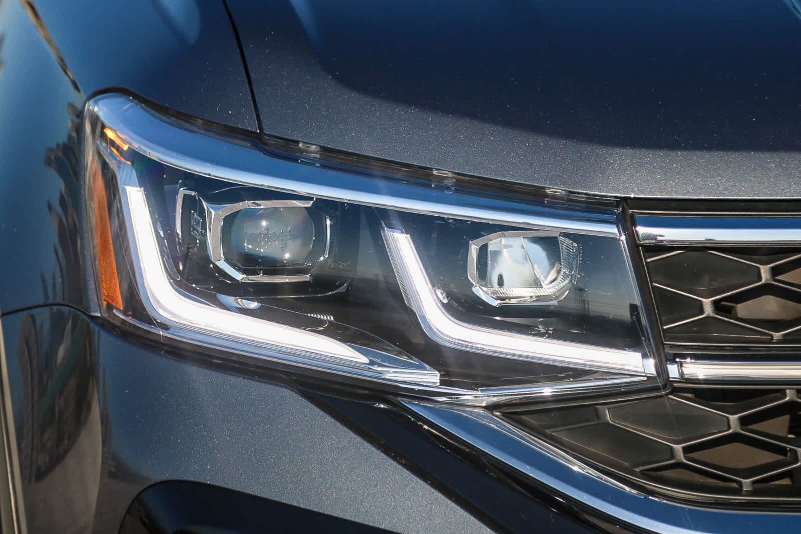 Thumbnail: 2022 Volkswagen Taos - 4