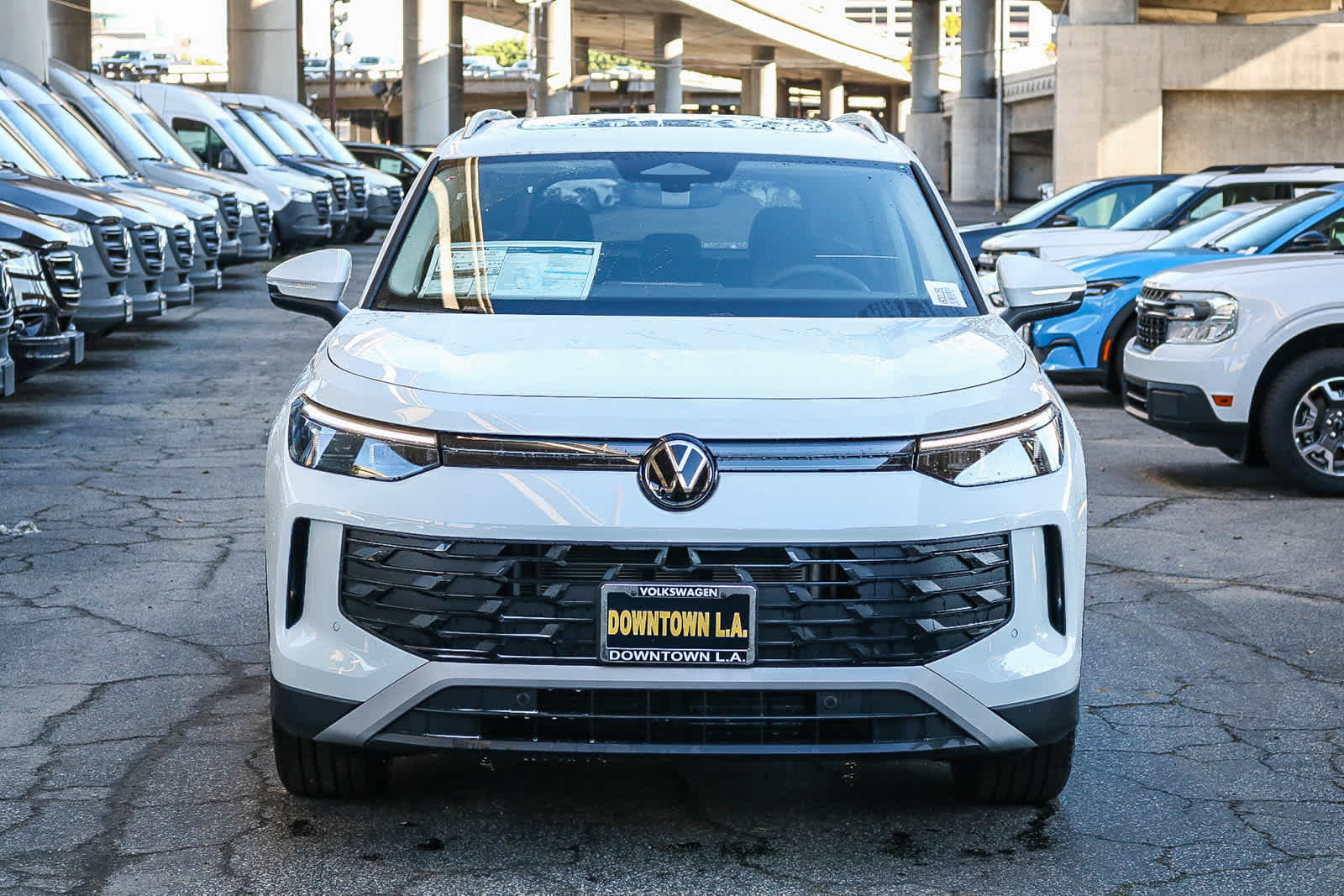 2026 Volkswagen Tiguan SE photo 2