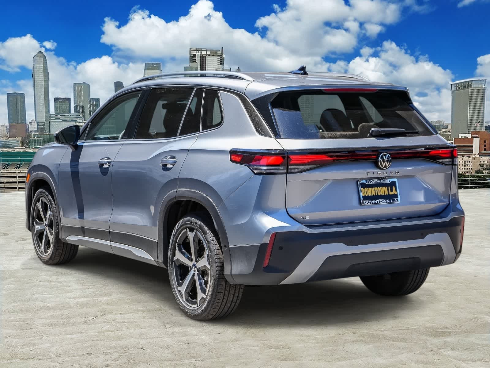 Thumbnail: 2026 Volkswagen Tiguan - 6