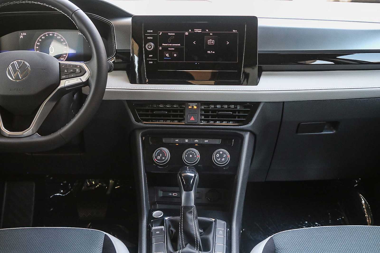 Thumbnail: 2025 Volkswagen Taos - 14