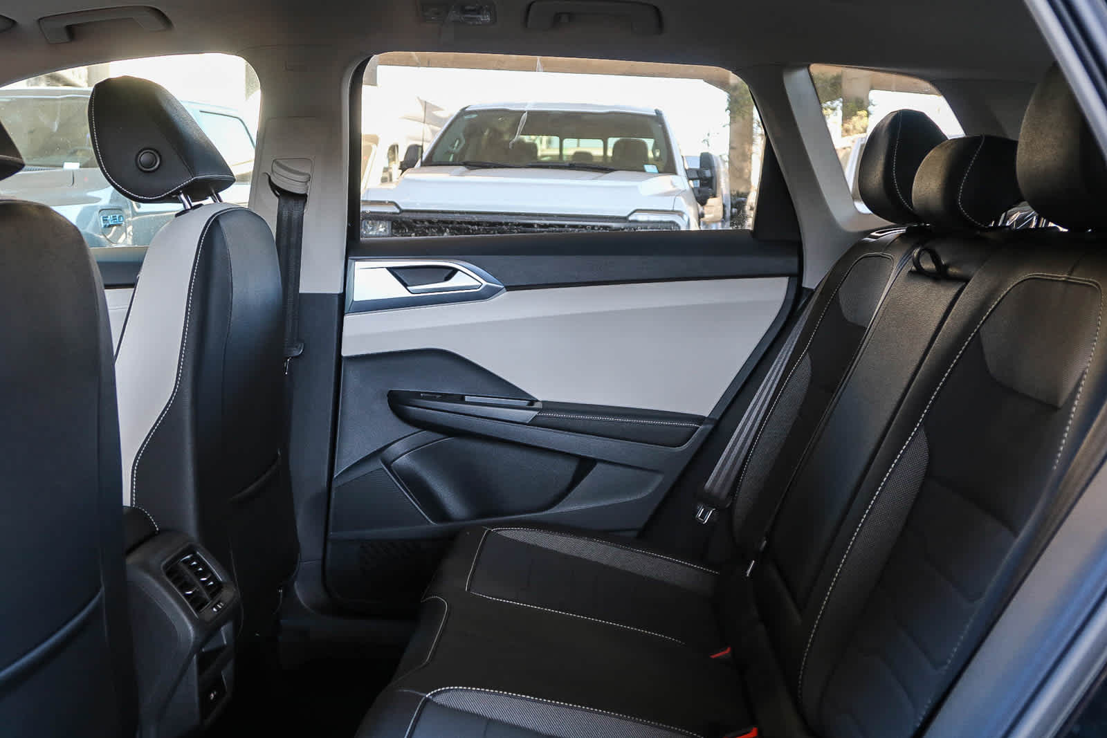 Thumbnail: 2025 Volkswagen Taos - 18