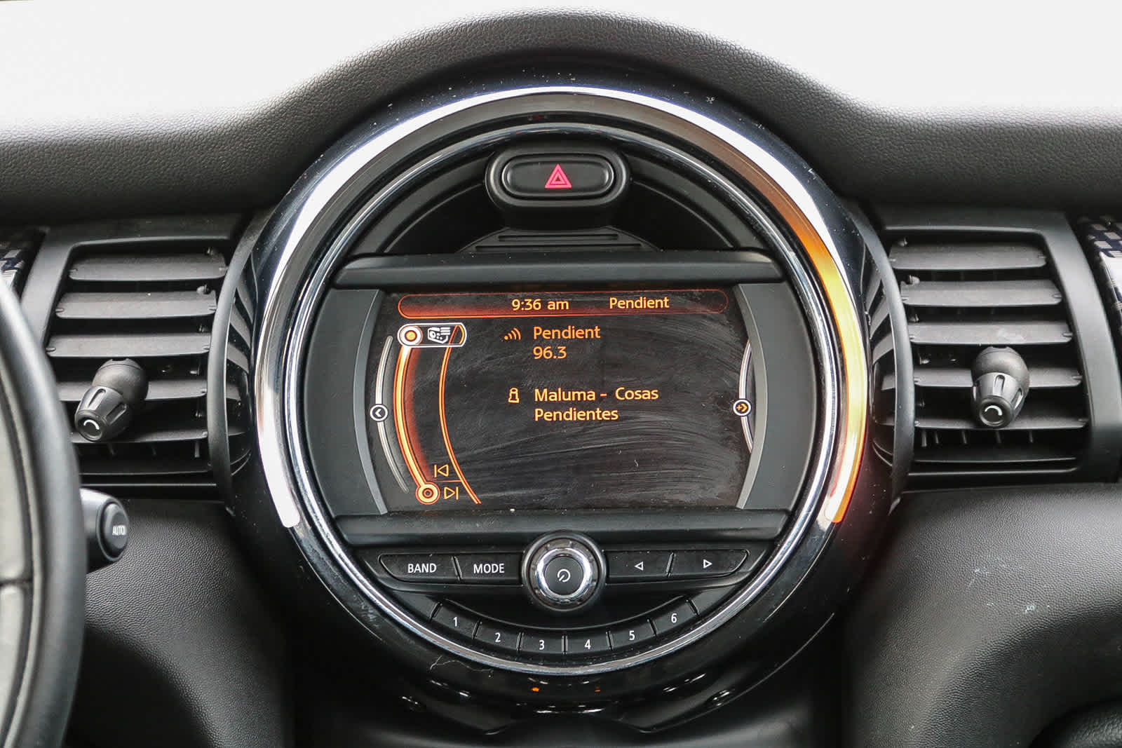 Thumbnail: 2015 MINI Cooper Hardtop - 15