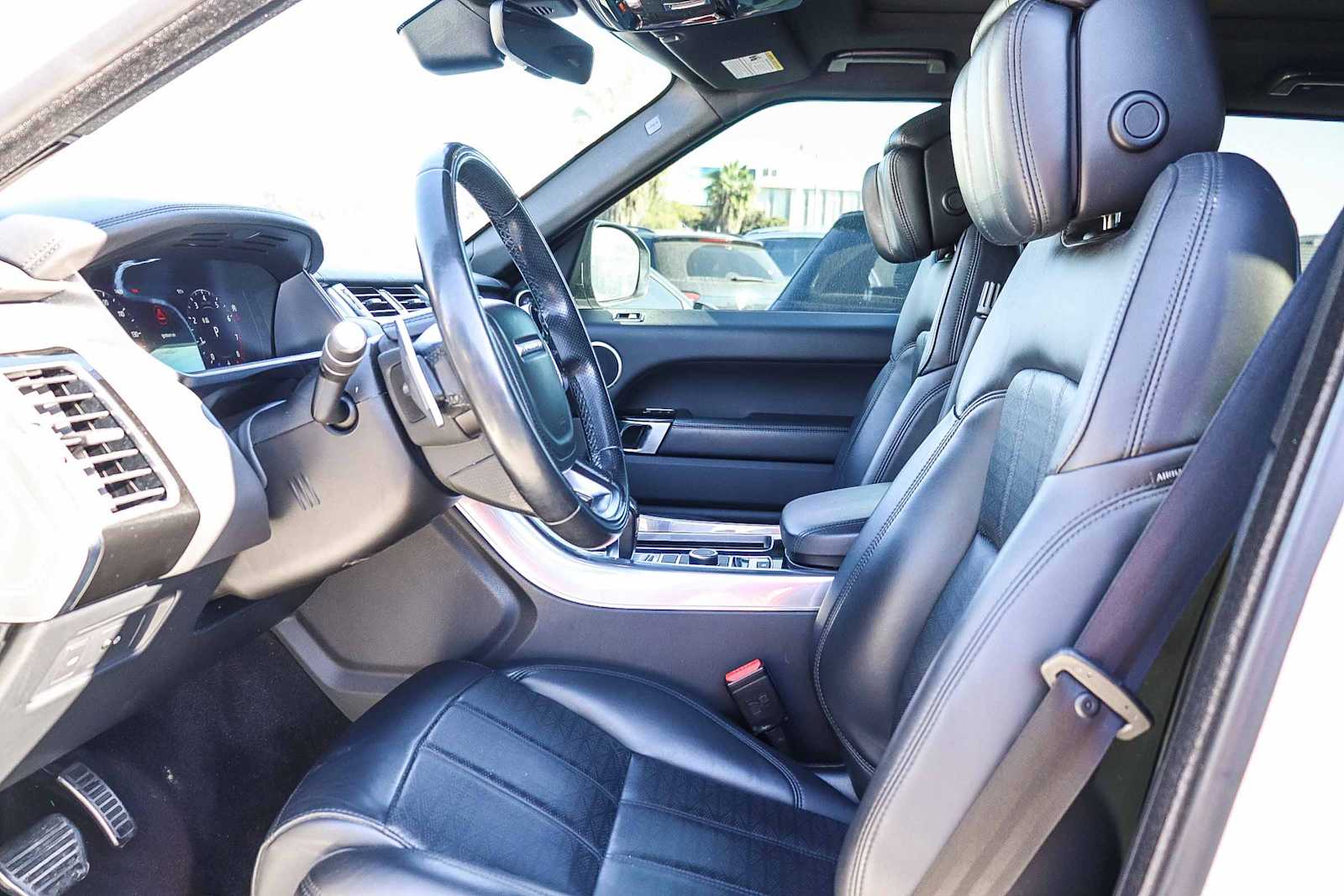 Thumbnail: 2018 Land Rover Range Rover Sport - 16