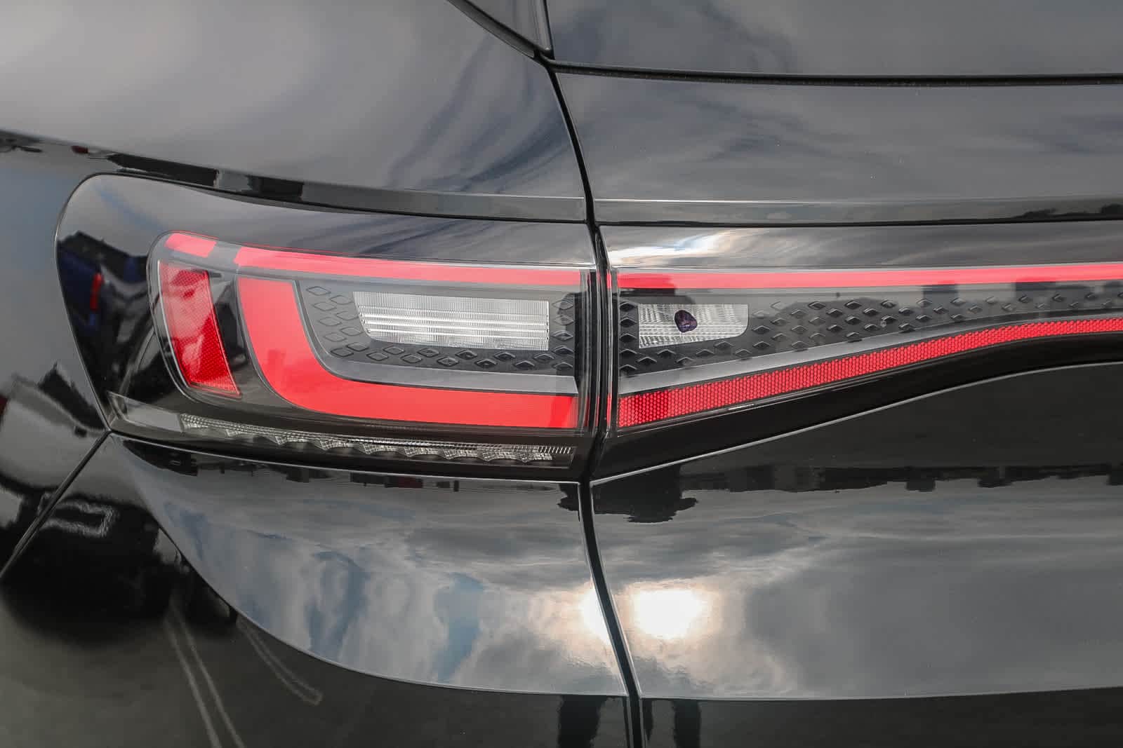 Thumbnail: 2022 Volkswagen ID.4 - 9